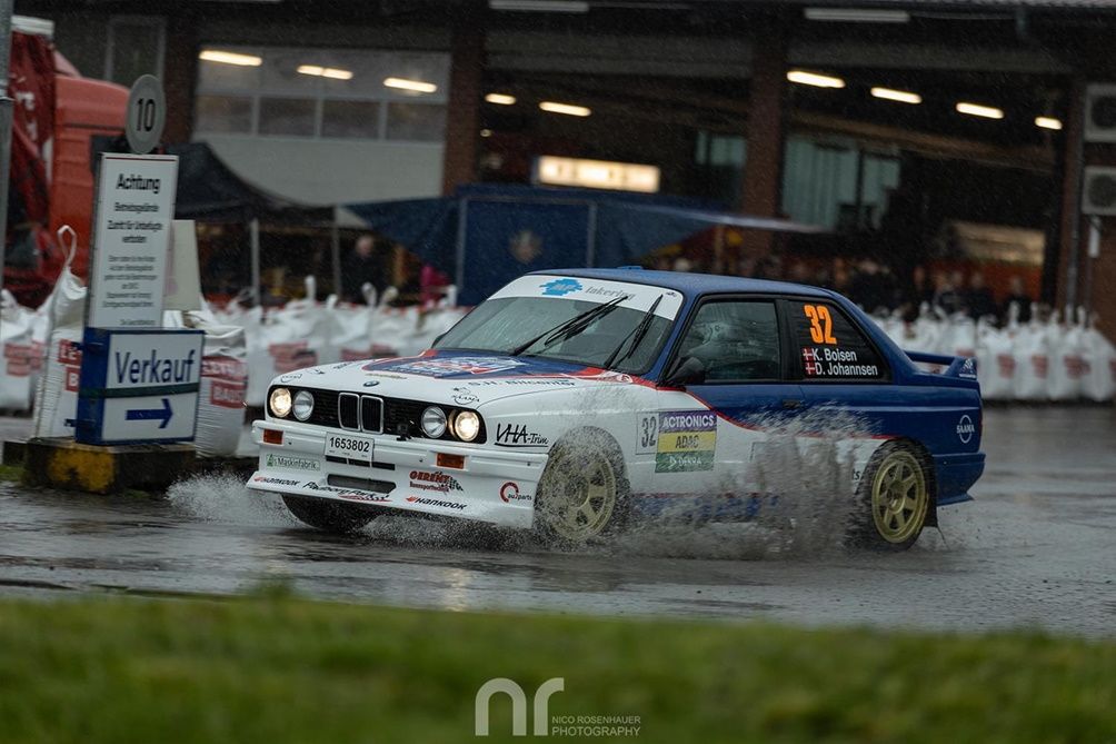 Kim Boisen og Dan Johannsen på den regnfyldte by-prøve i Rallye Sulingen